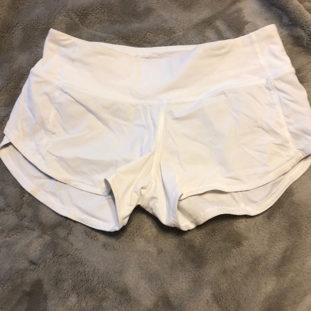 size 2 white Lululemon shorts